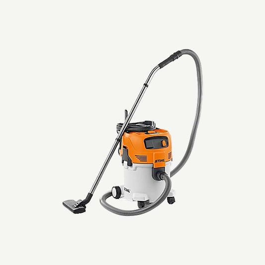 STIHL SE122 vacuum cleaner with orange and white body and flexible hose for efficient cleaning